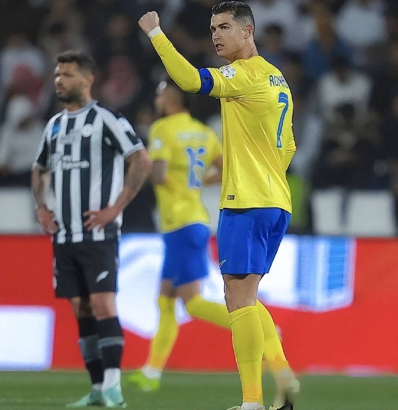 亚博-利物浦引发争议！，C罗官方宣布出色防守新规比赛高潮迭起-亚博